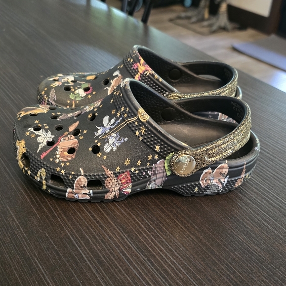 Vera Bradley x Harry Potter Crocs - Picture 1 of 6